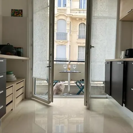 Appartement 70m2- Centre De *